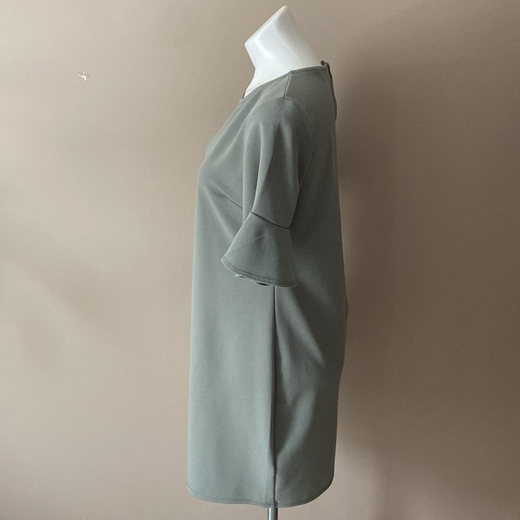 Jella C. Women’s Gray Shift Short Bell Sleeve Above Knee Dress Size Medium - Picture 2 of 4